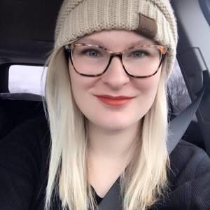 Meet your Posher, Courtney